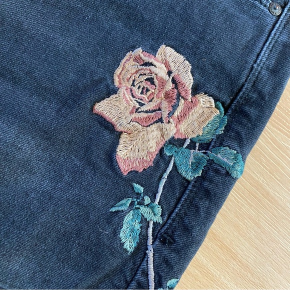 Mavi Arianna Embroidered Jeans - Picture 9 of 16